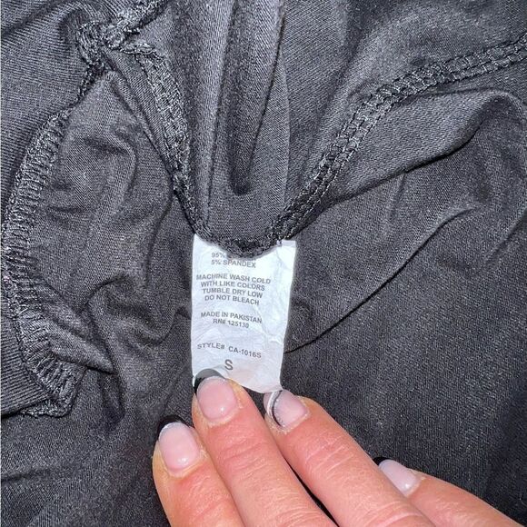 3 FOR $15 🙌🏼 Black size small pull on tube mini skirt stretchy and form fitting - Picture 2 of 2